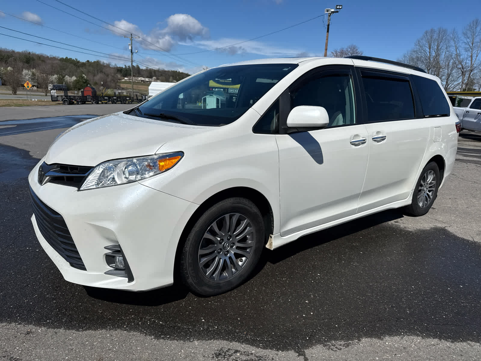 2020 Toyota Sienna XLE