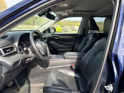 2022 Toyota Highlander Limited