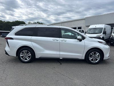 2025 Toyota Sienna Limited