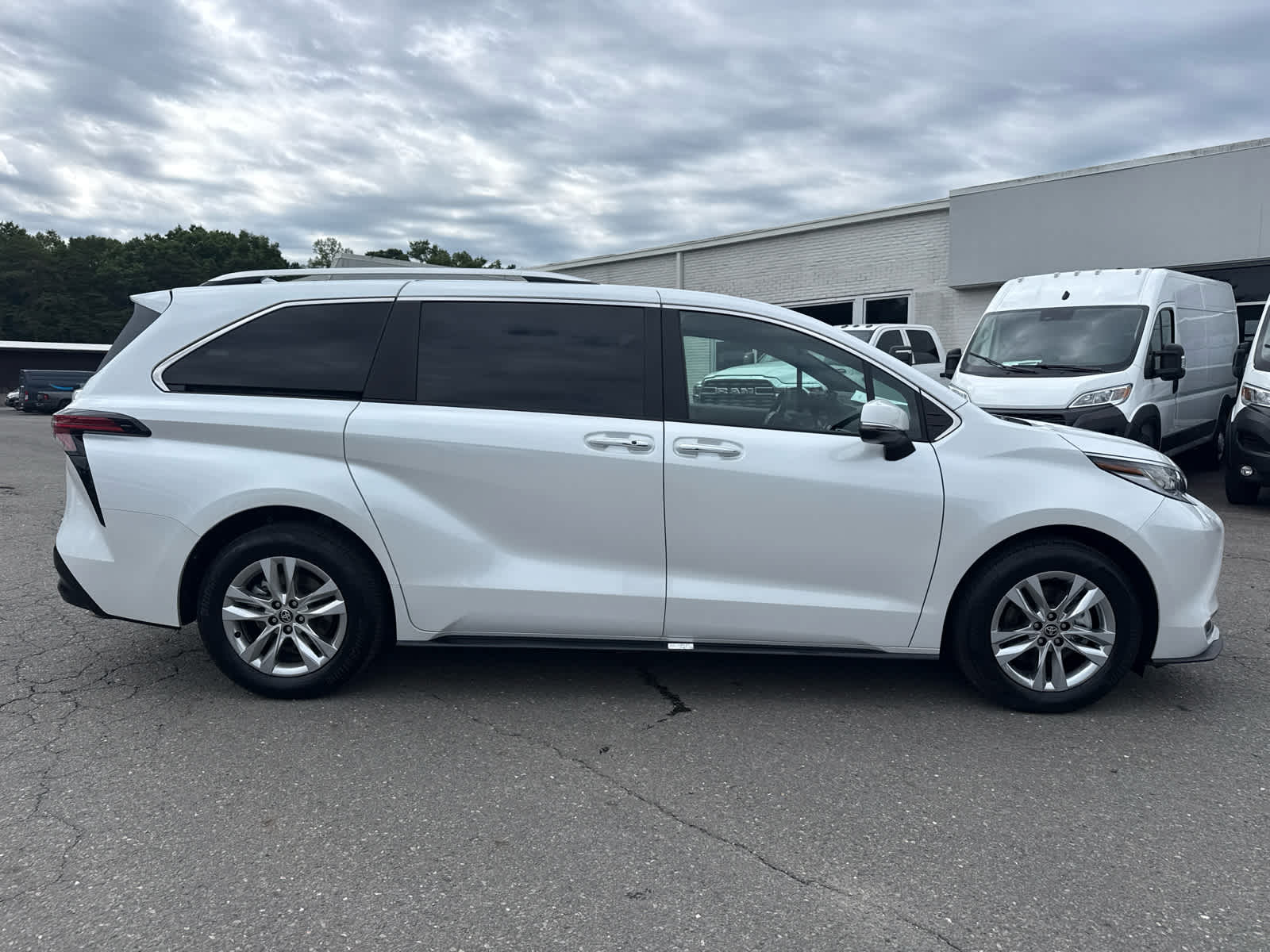 2025 Toyota Sienna Limited