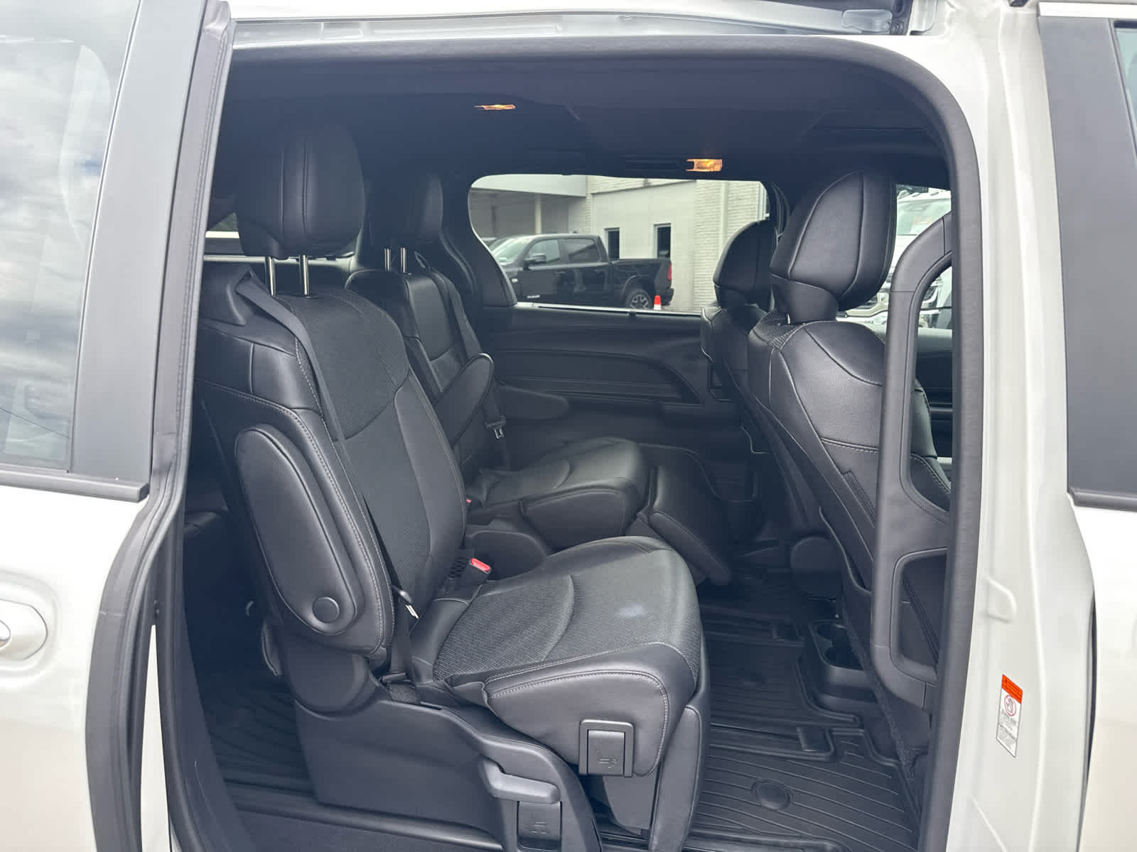 2025 Toyota Sienna Limited