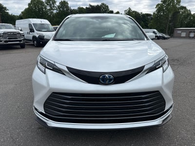 2025 Toyota Sienna Limited