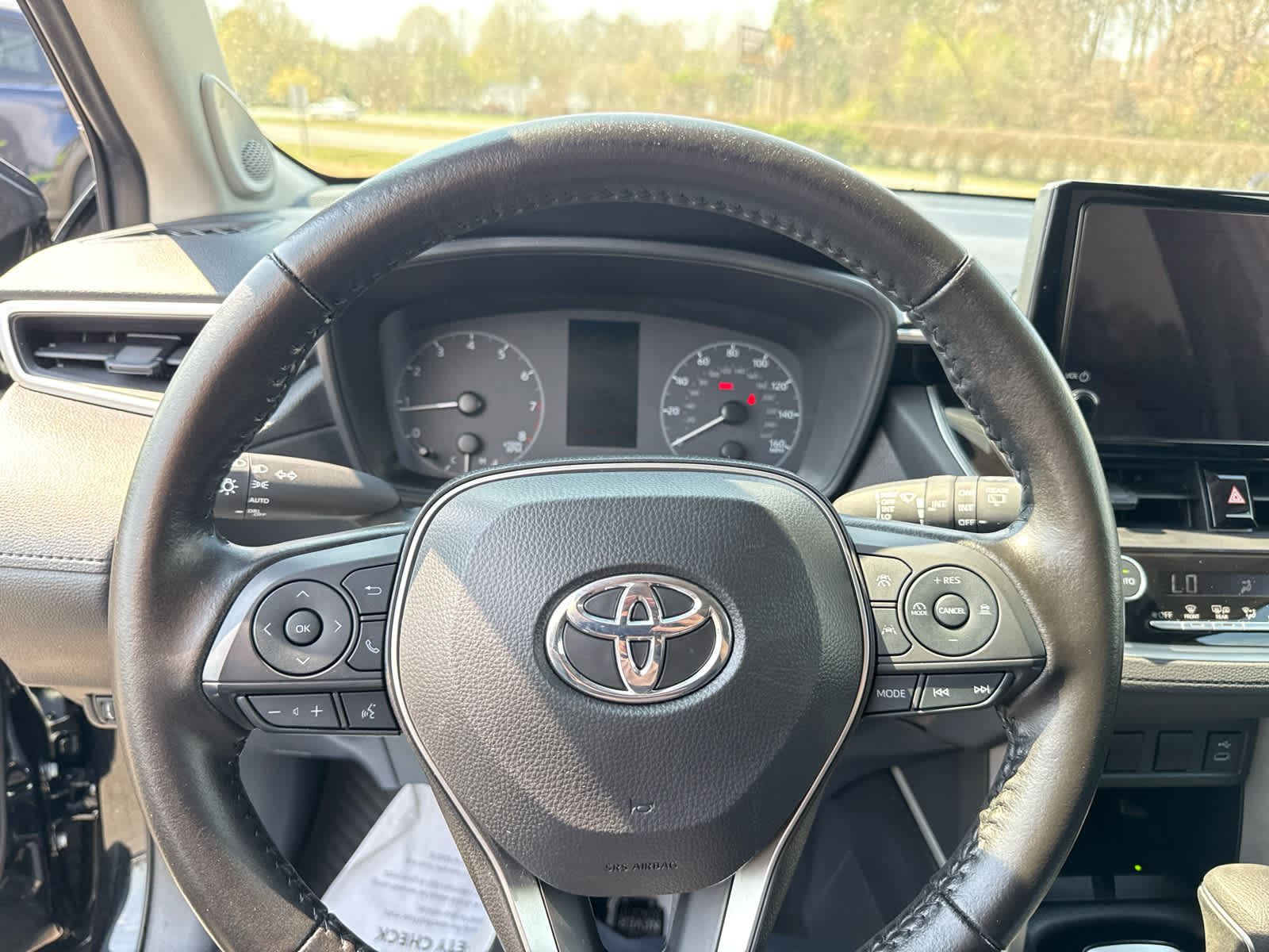 2024 Toyota Corolla Cross LE
