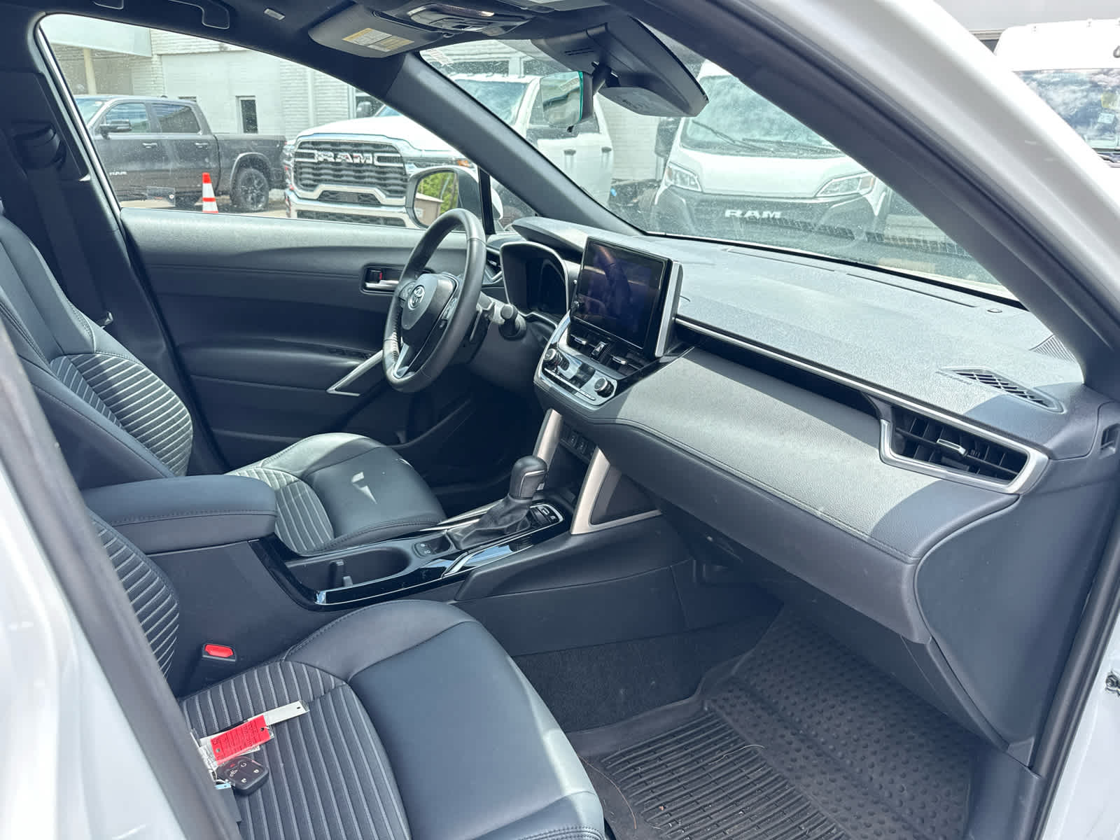 2024 Toyota Corolla Cross Hybrid XSE