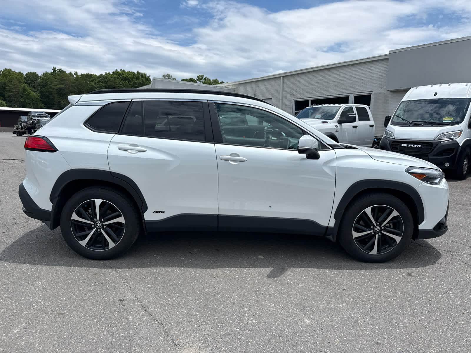 2024 Toyota Corolla Cross Hybrid XSE