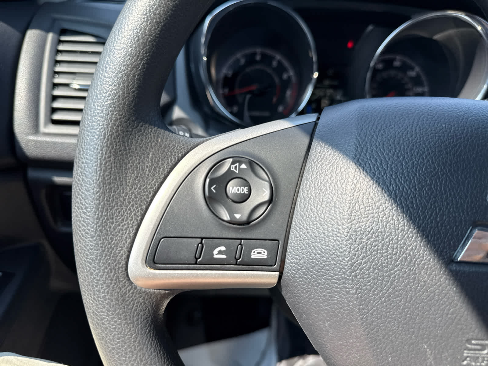 2024 Mitsubishi Outlander Sport ES