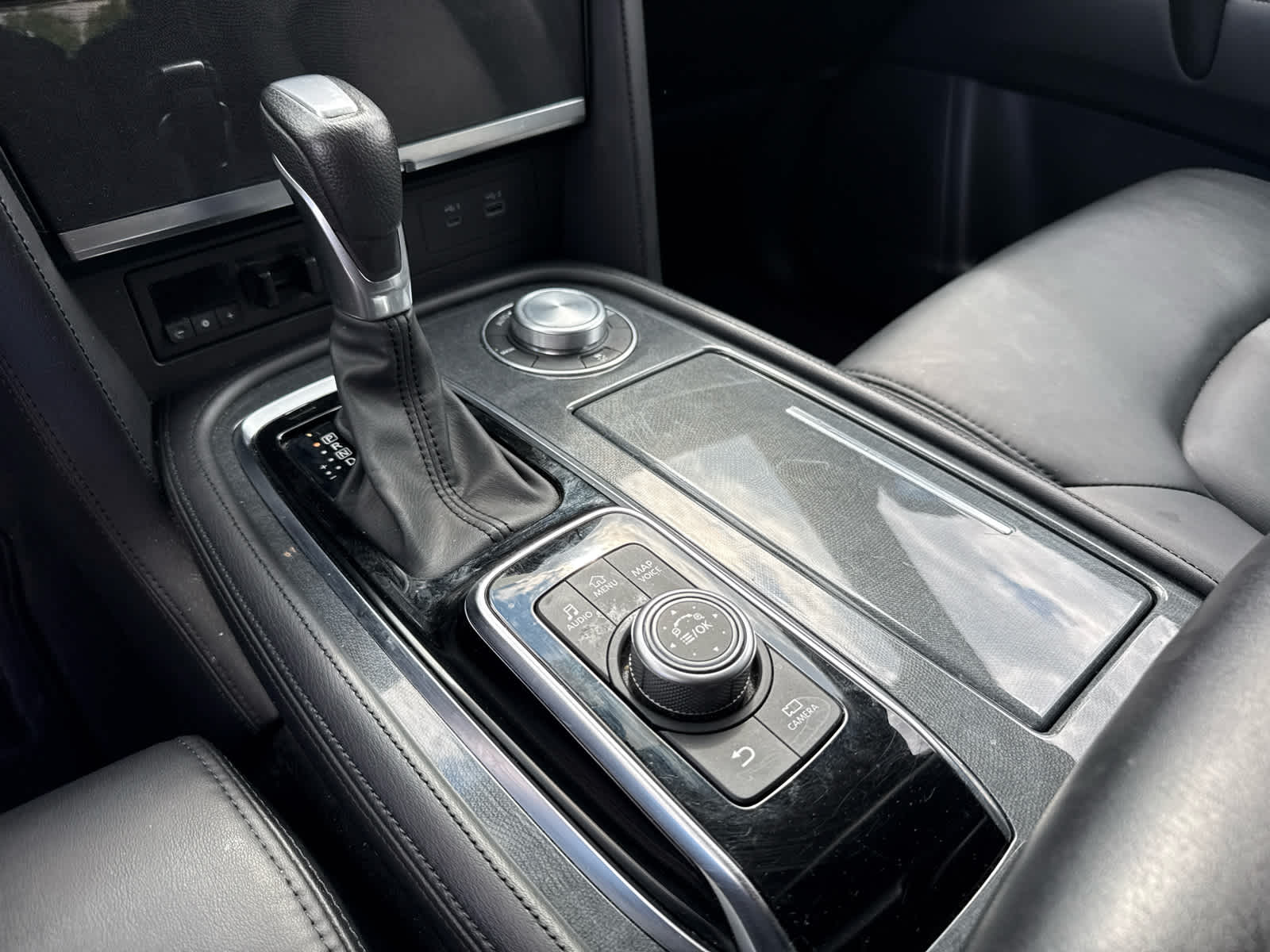 2024 Nissan Armada SV