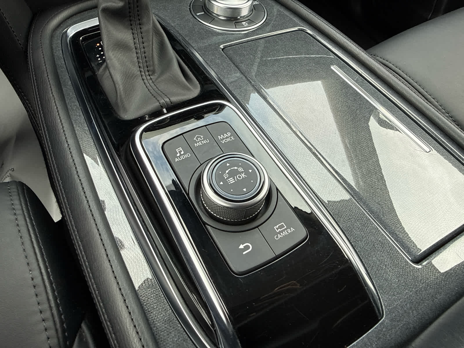 2024 Nissan Armada SV
