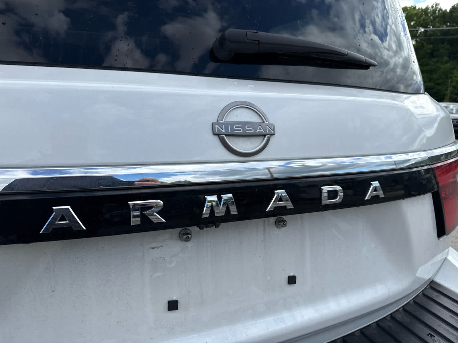 2024 Nissan Armada SV