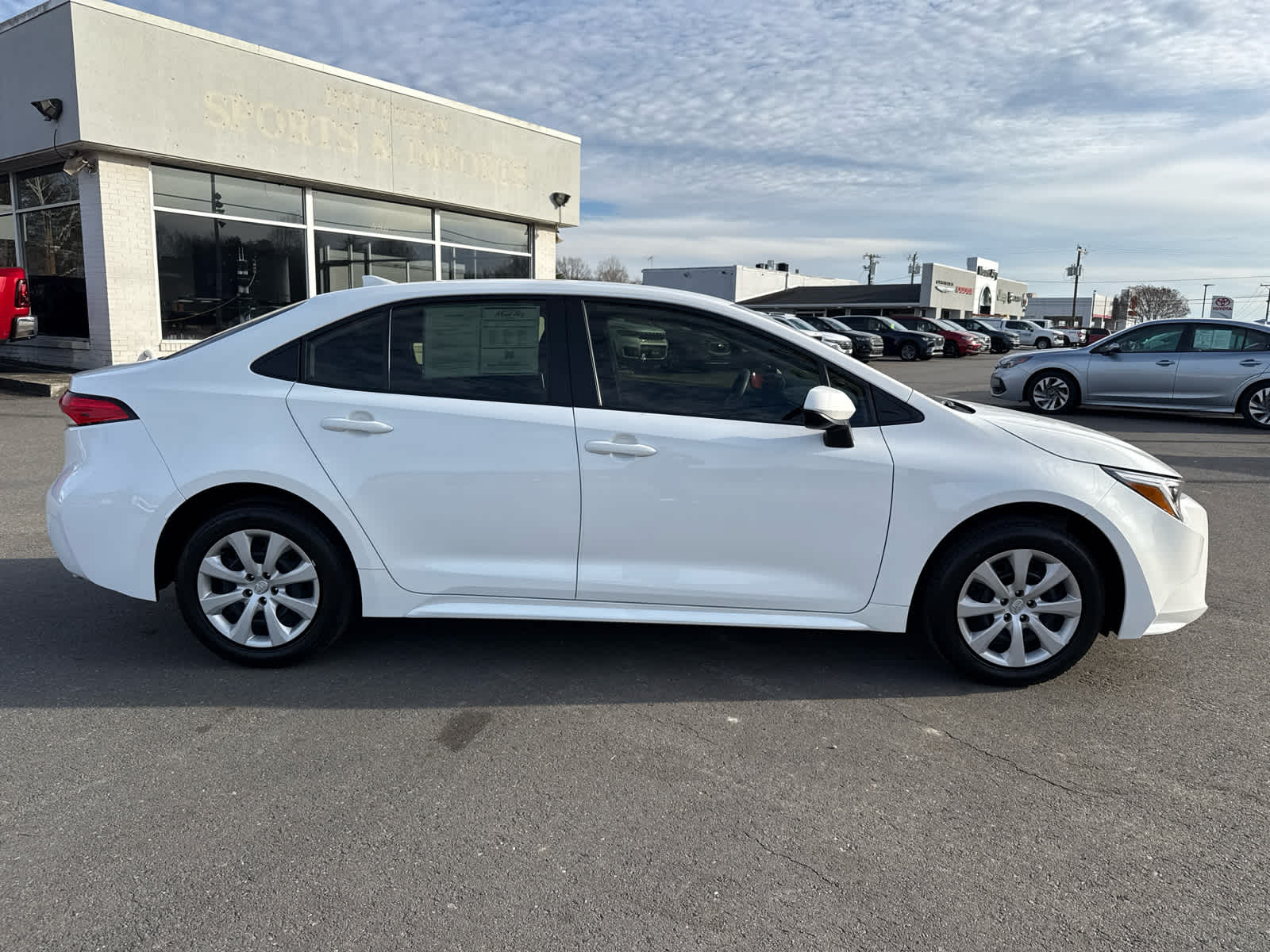 2024 Toyota Corolla Hybrid LE