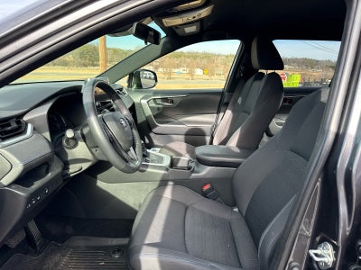 2023 Toyota RAV4 Hybrid SE