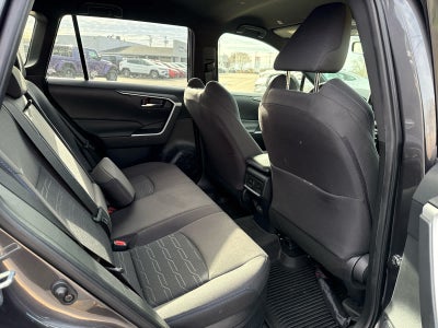 2023 Toyota RAV4 Hybrid SE