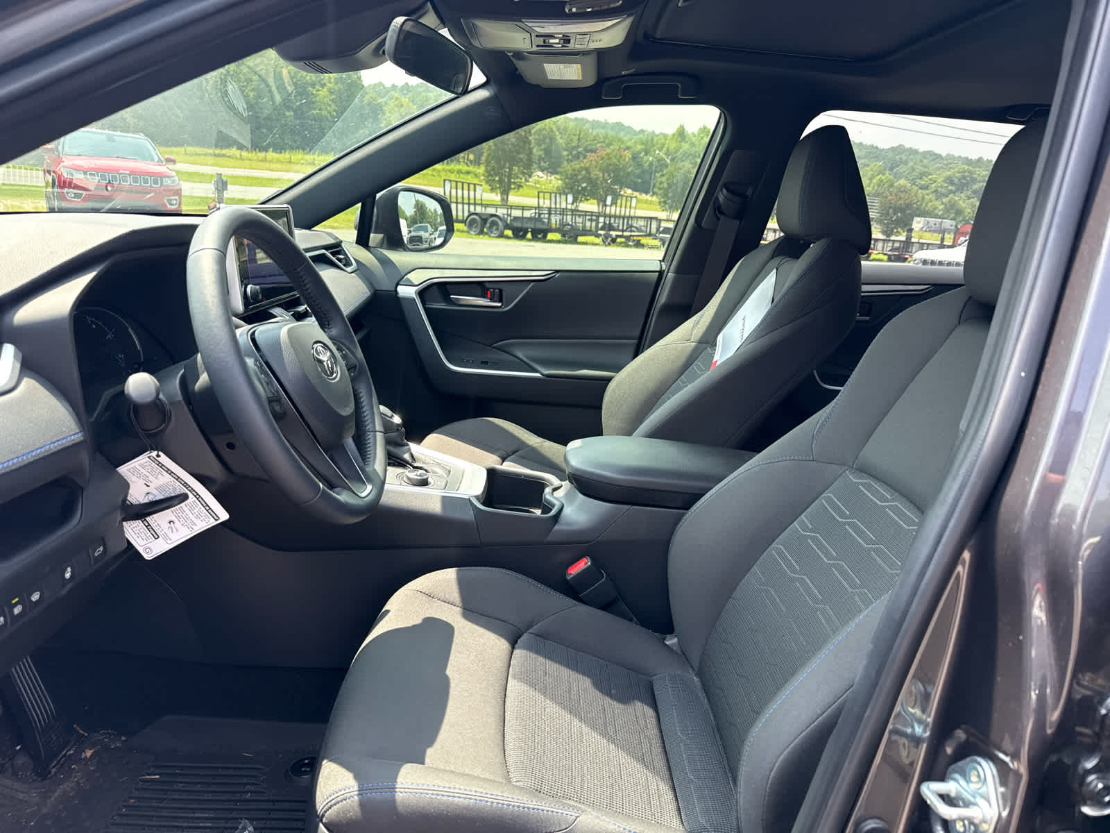 2025 Toyota RAV4 Hybrid SE
