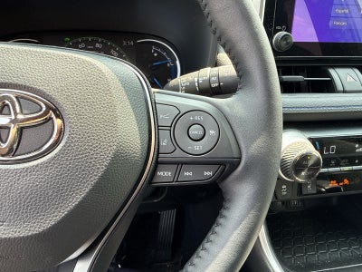2025 Toyota RAV4 Hybrid SE