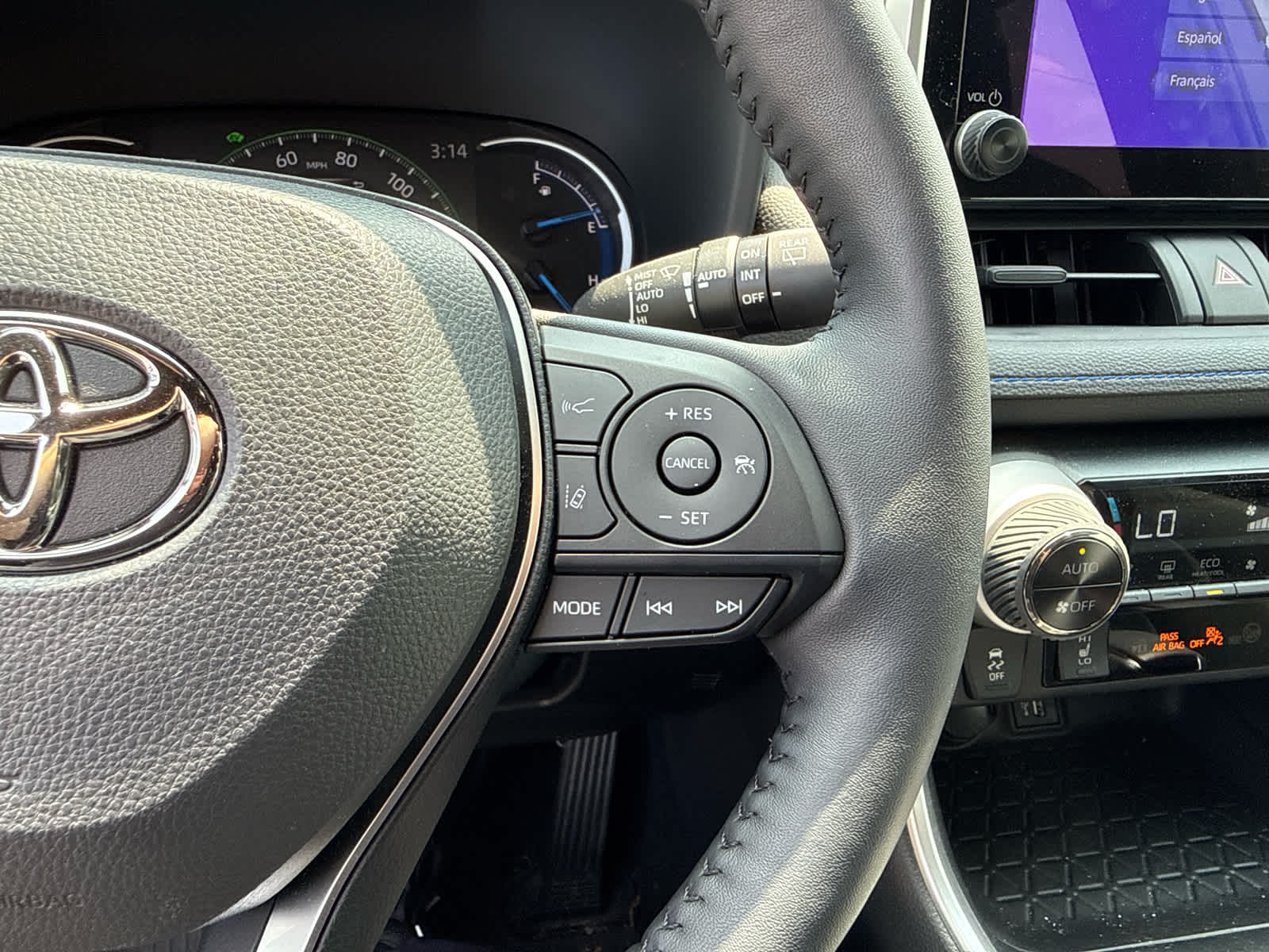2025 Toyota RAV4 Hybrid SE