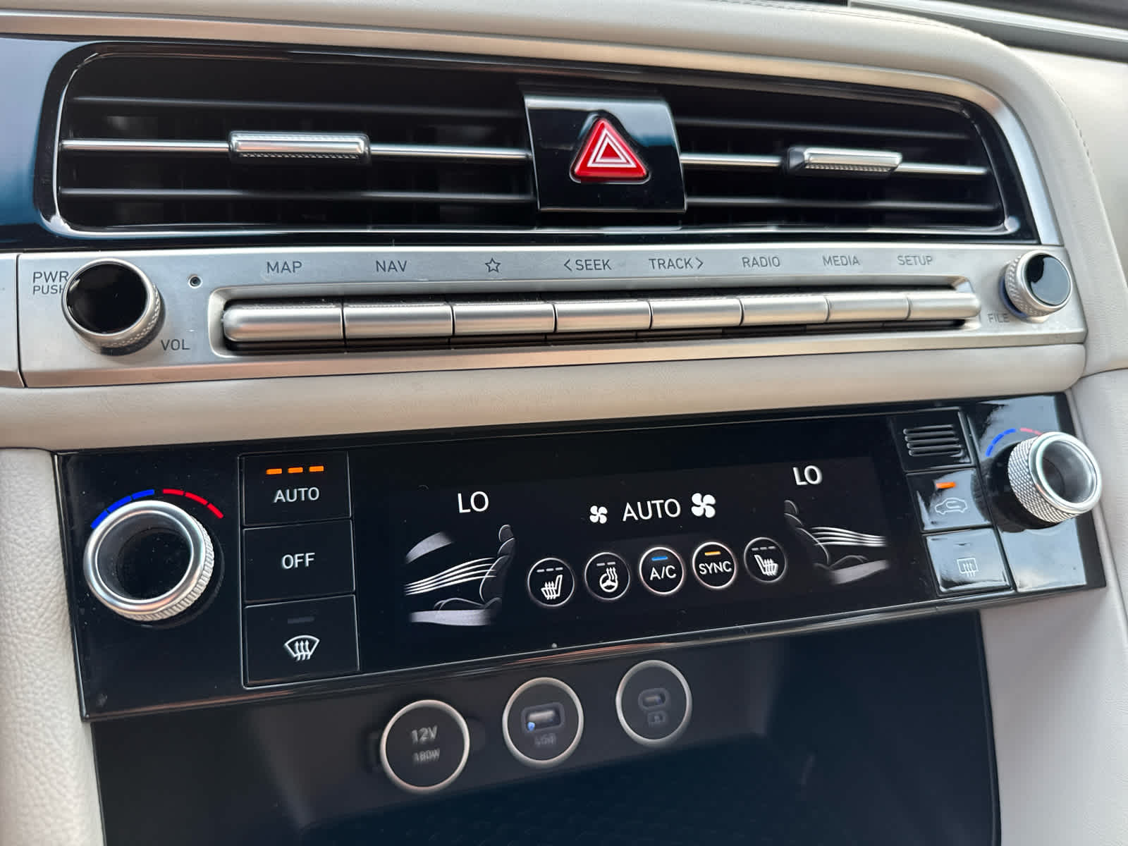 2024 Genesis G70 2.5T