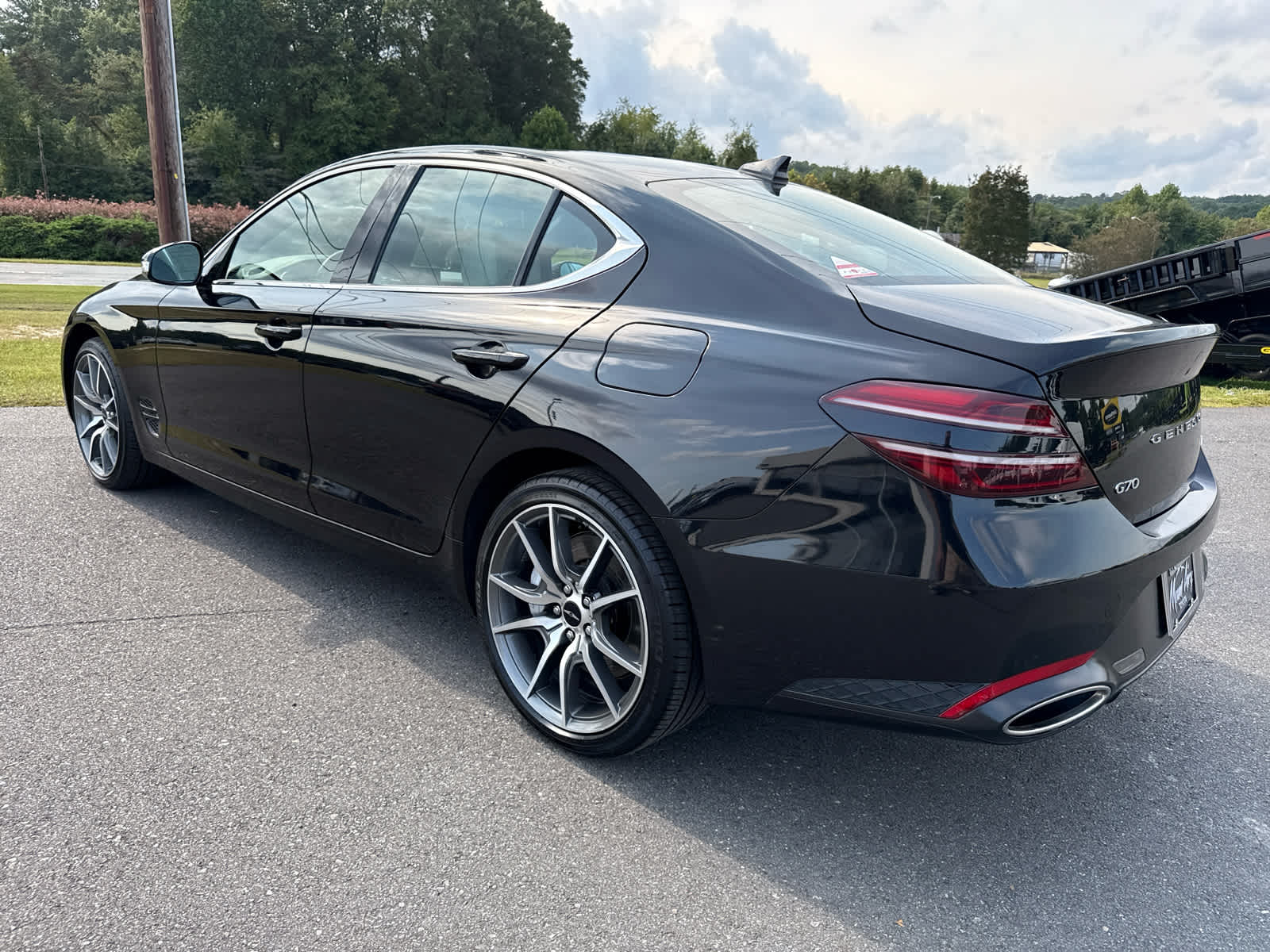 2024 Genesis G70 2.5T