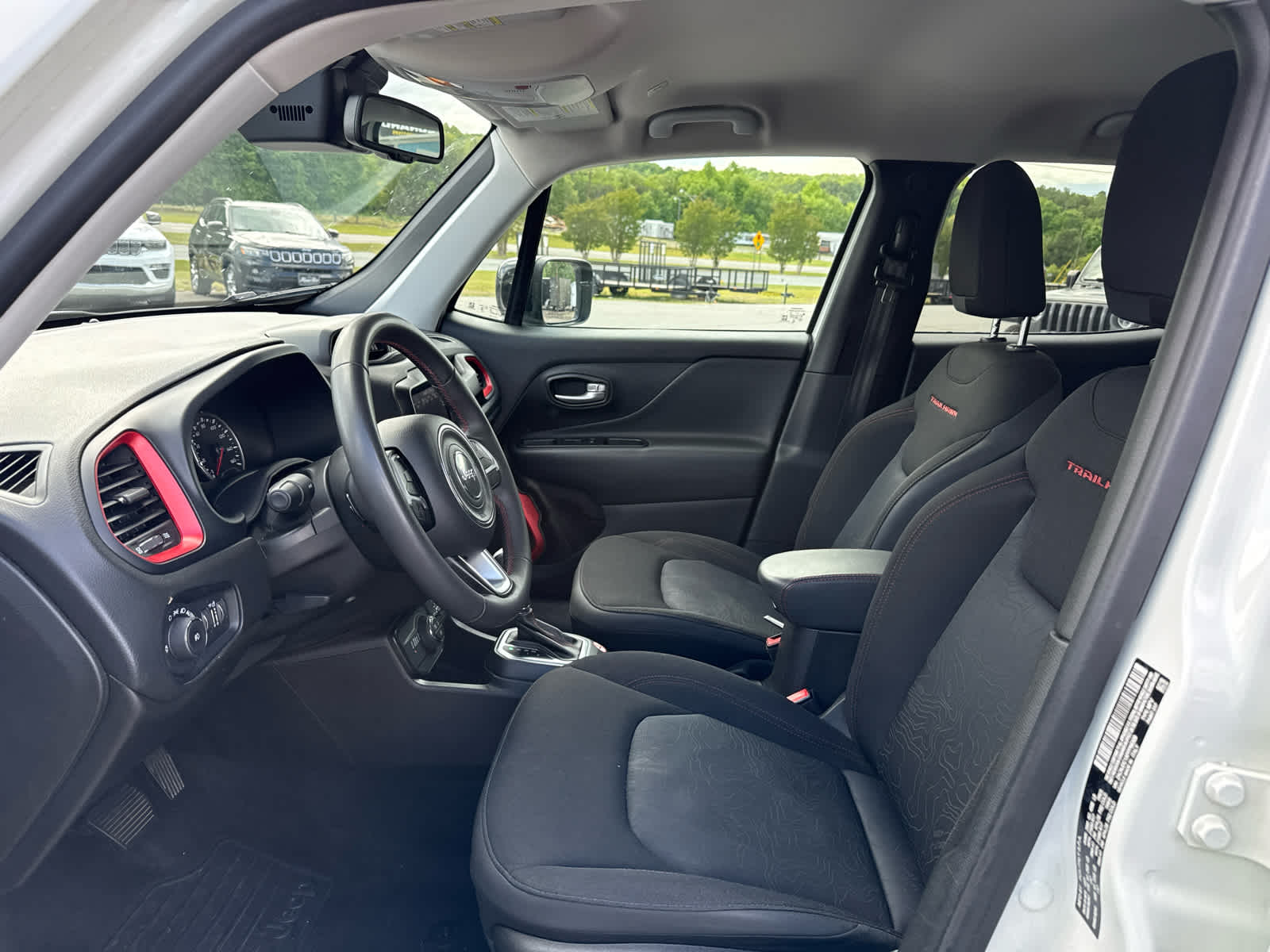 2023 Jeep Renegade Trailhawk