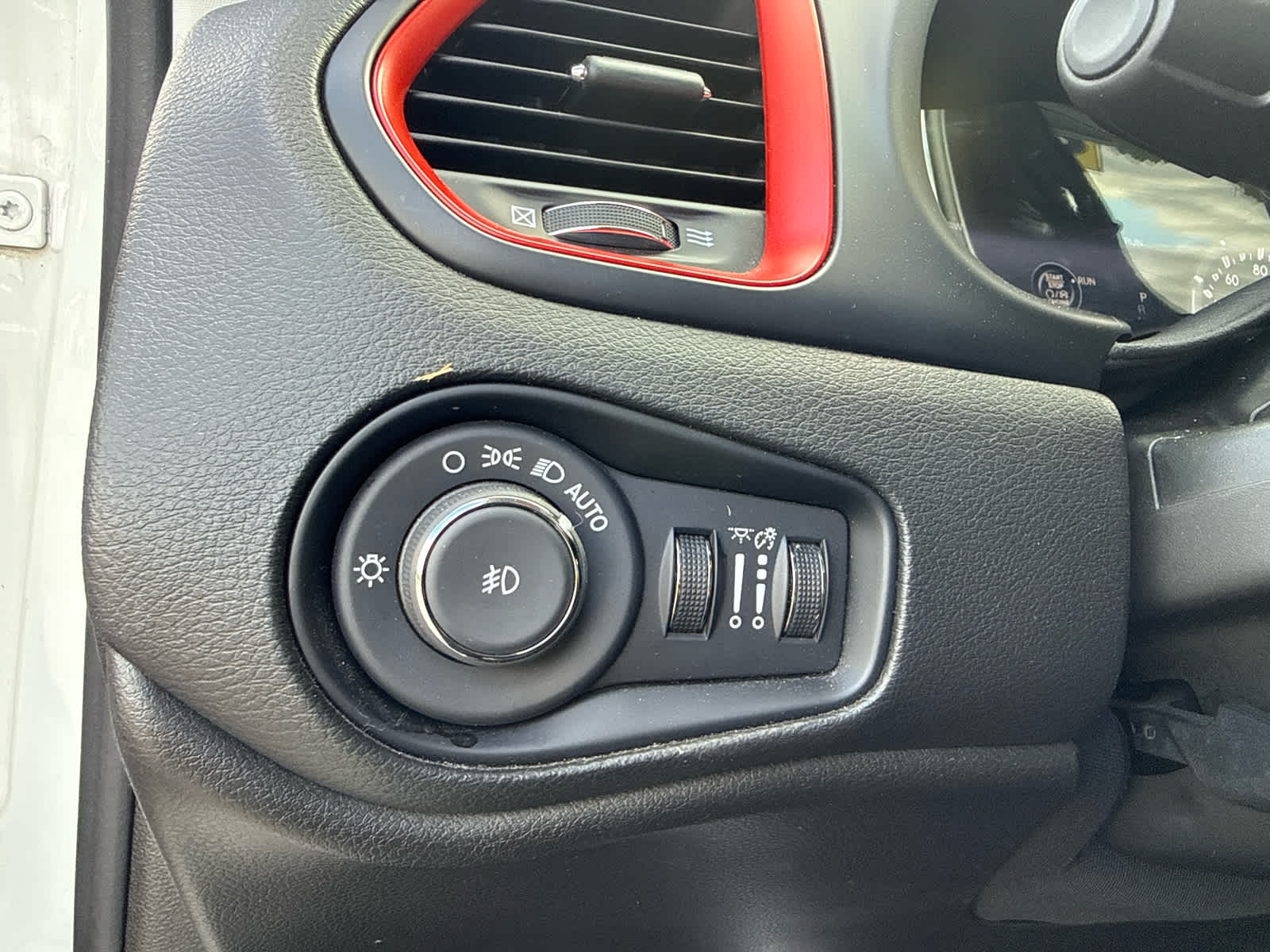 2023 Jeep Renegade Trailhawk