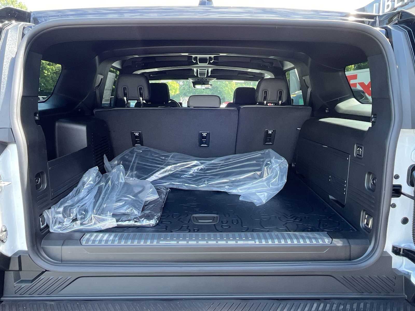 2025 GMC HUMMER EV SUV 2X