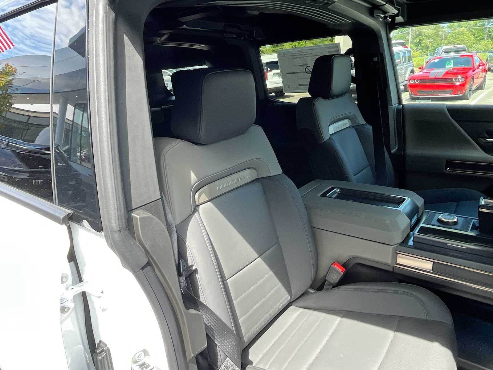 2025 GMC HUMMER EV SUV 2X