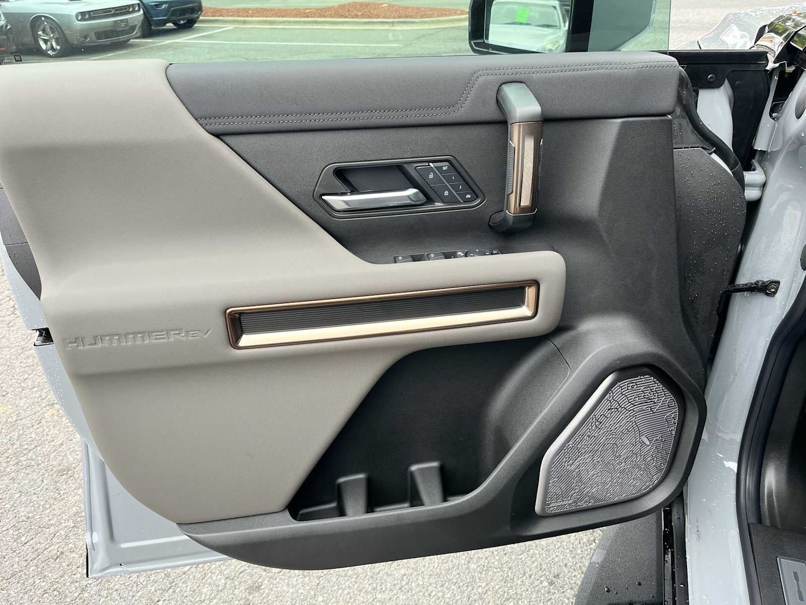 2025 GMC HUMMER EV SUV 2X