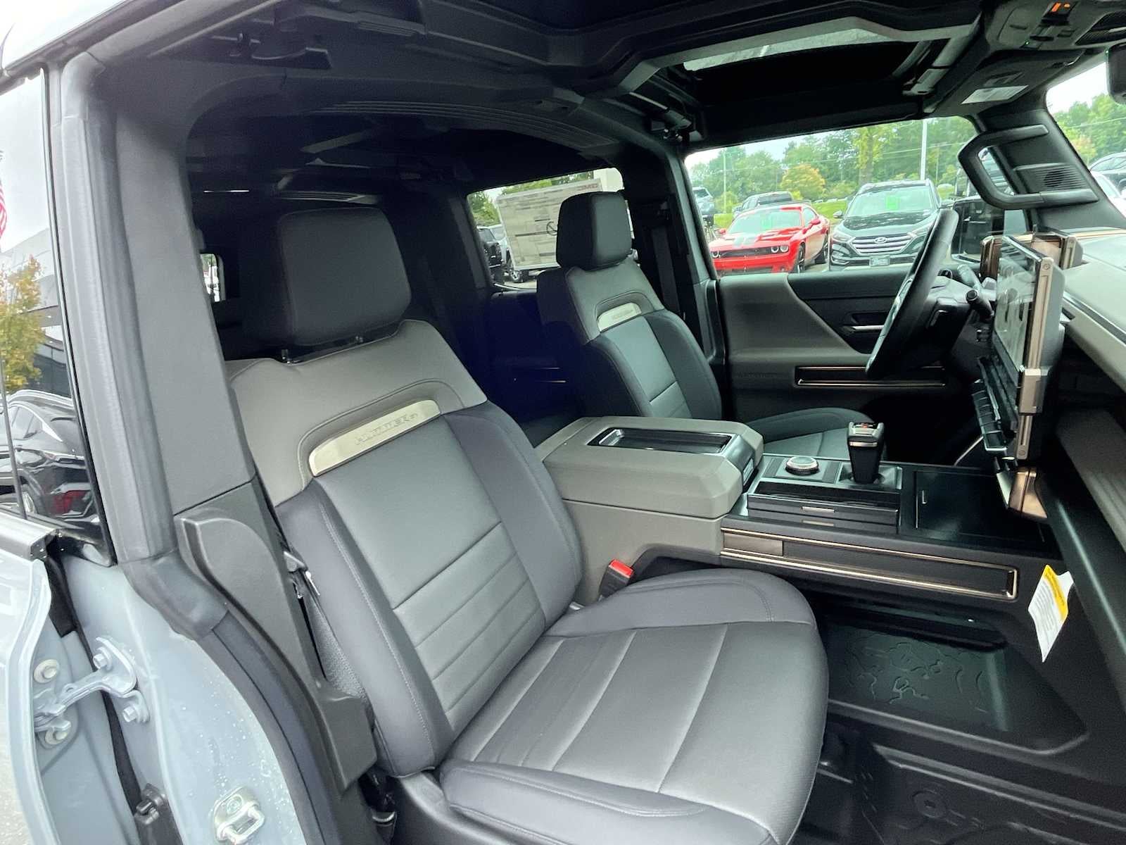 2025 GMC HUMMER EV SUV 2X