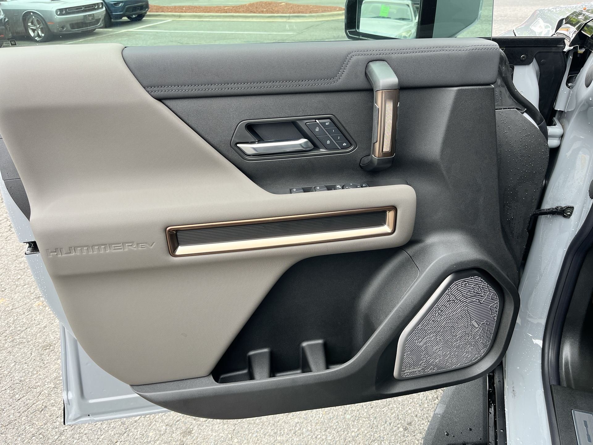 2025 GMC HUMMER EV SUV 2X