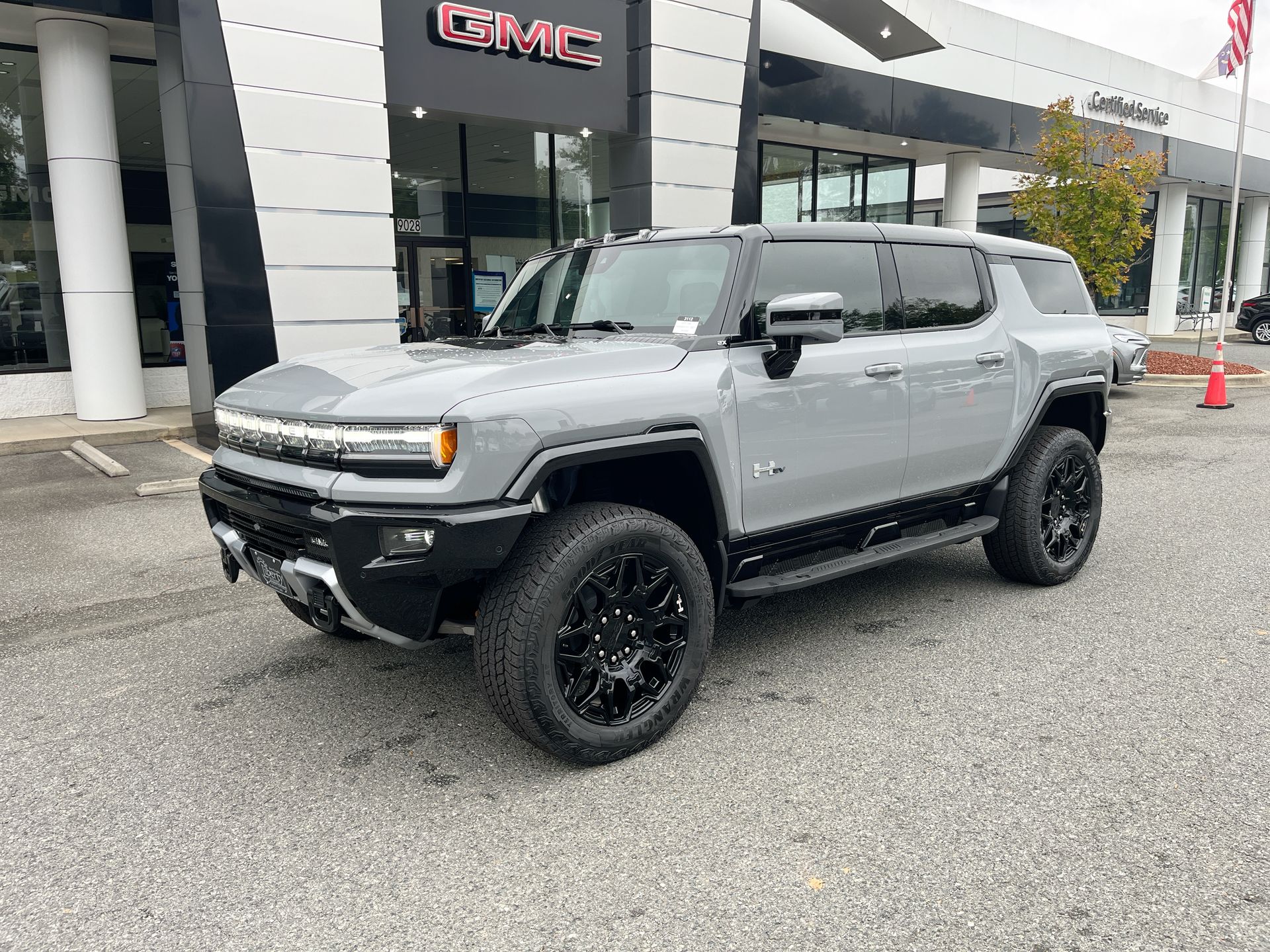 2025 GMC HUMMER EV SUV 2X