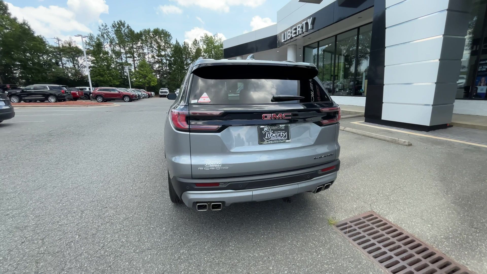 2025 GMC Acadia Elevation