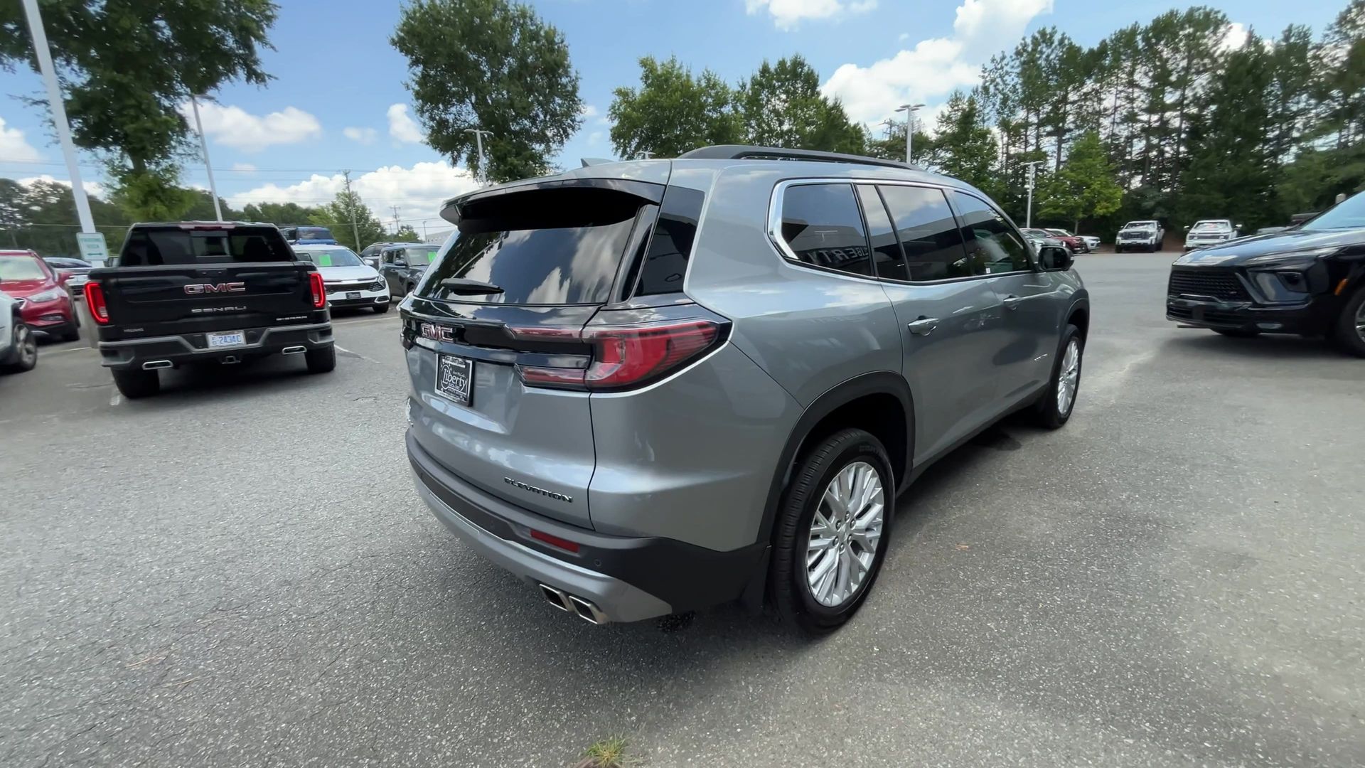 2025 GMC Acadia Elevation