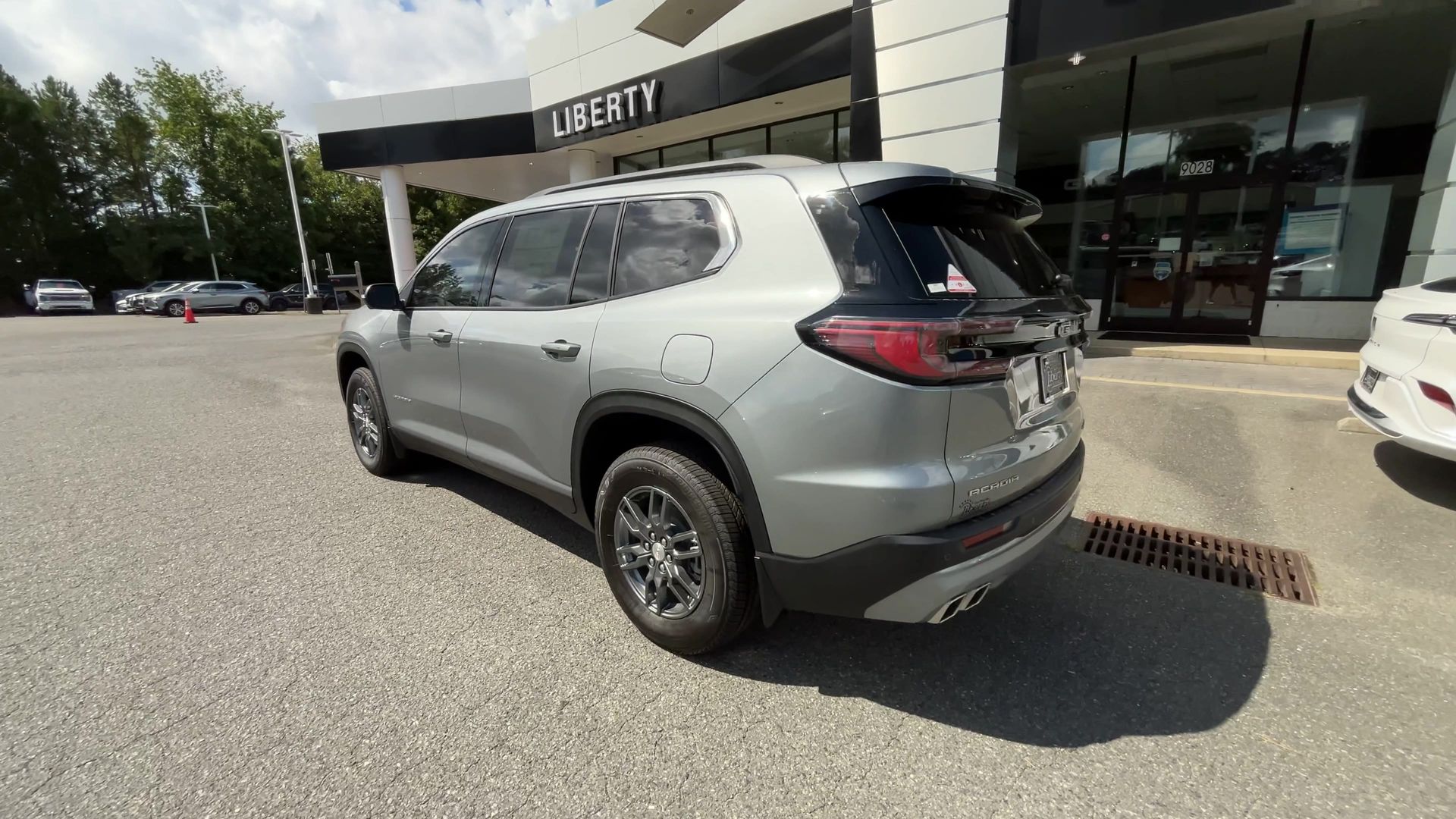 2025 GMC Acadia Elevation