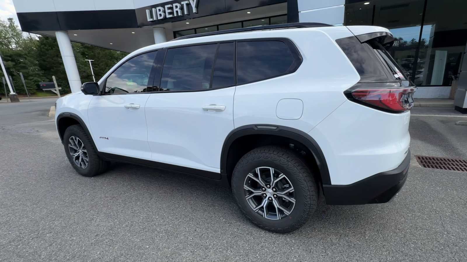 2026 GMC Acadia AT4