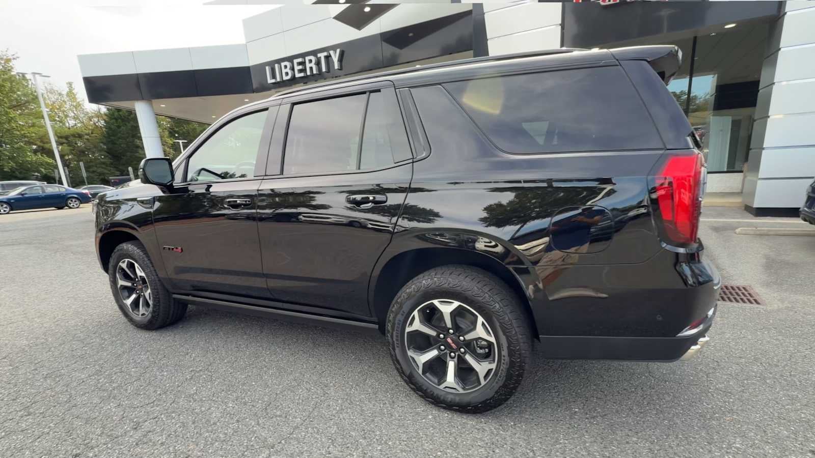 2027 GMC Yukon AT4