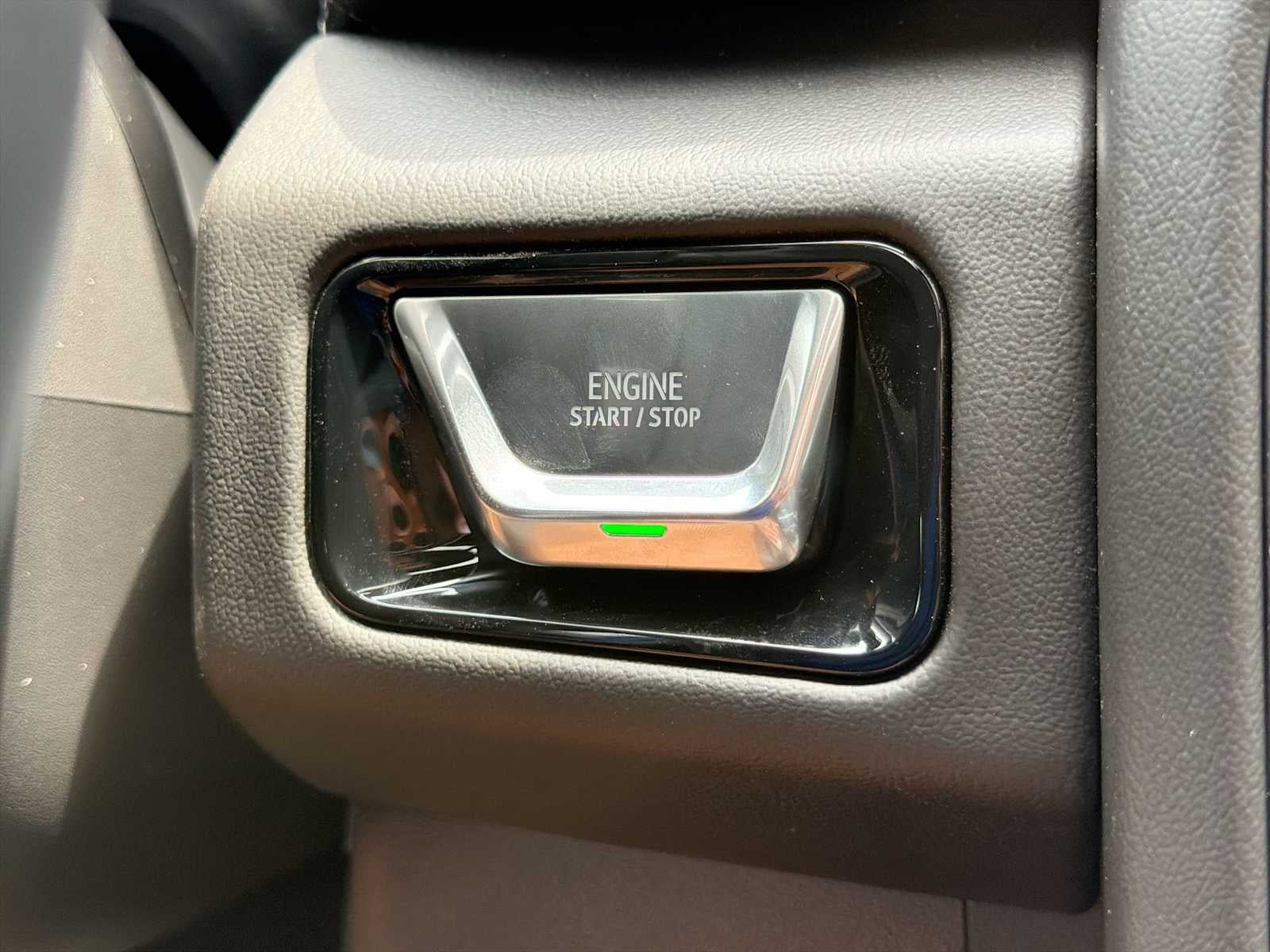 2026 GMC Yukon Denali - Photo 17