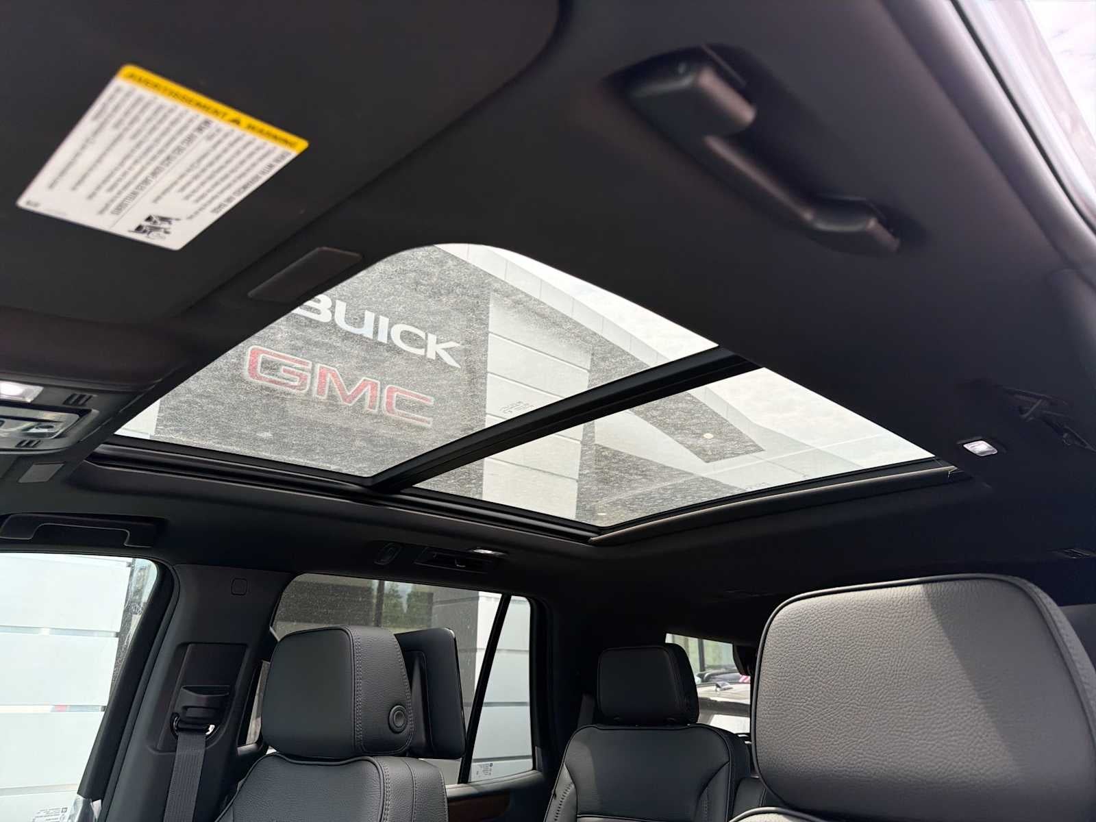 2026 GMC Yukon Denali - Photo 19