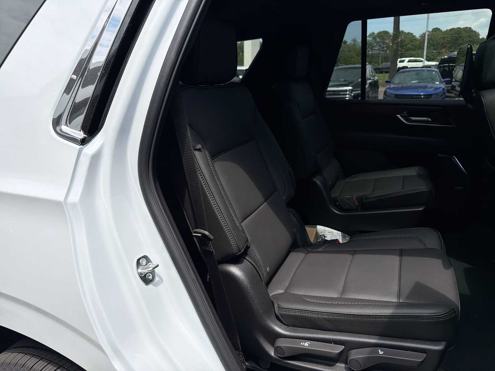 2026 GMC Yukon Denali - Photo 28