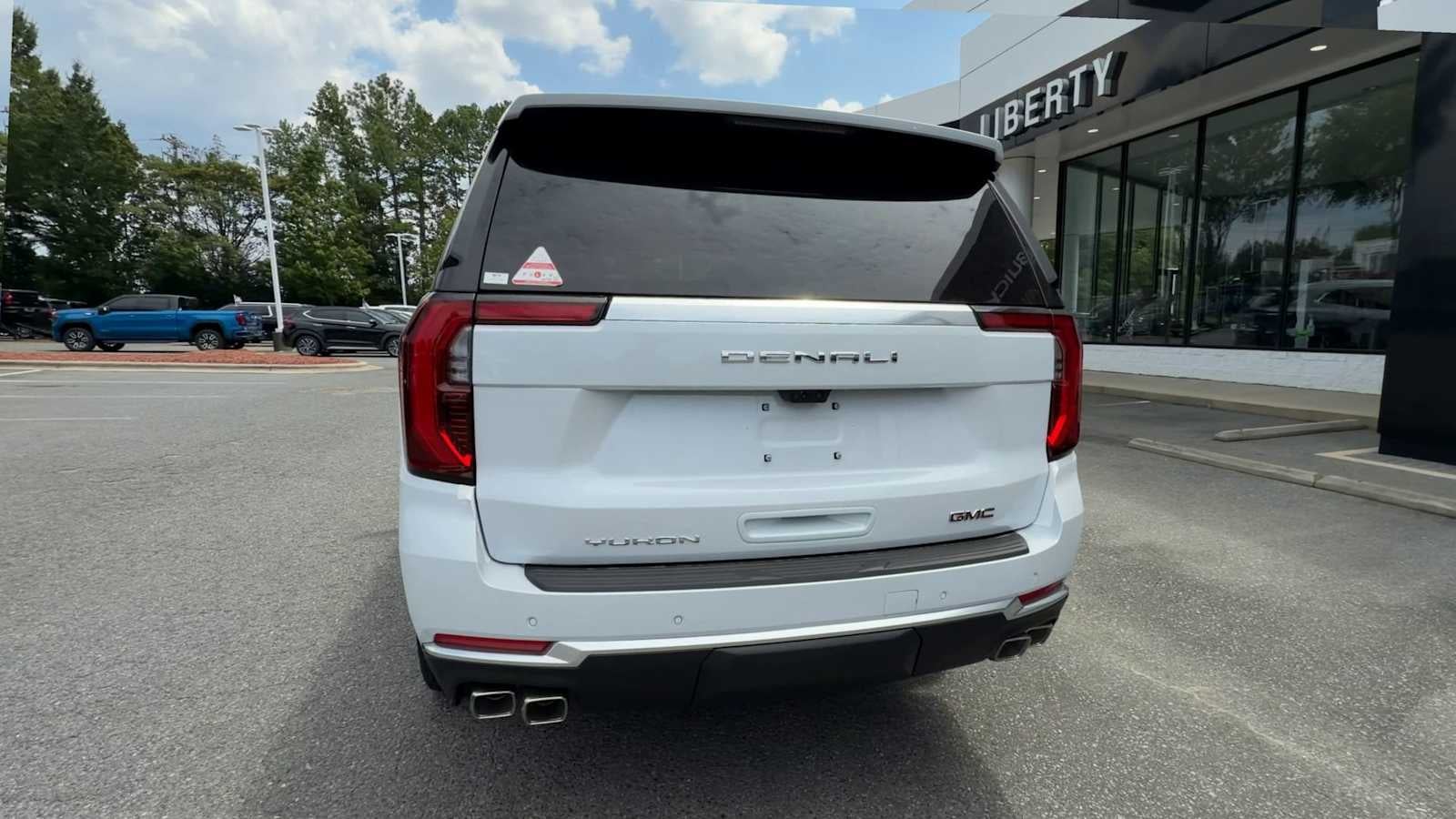 2026 GMC Yukon Denali - Photo 7