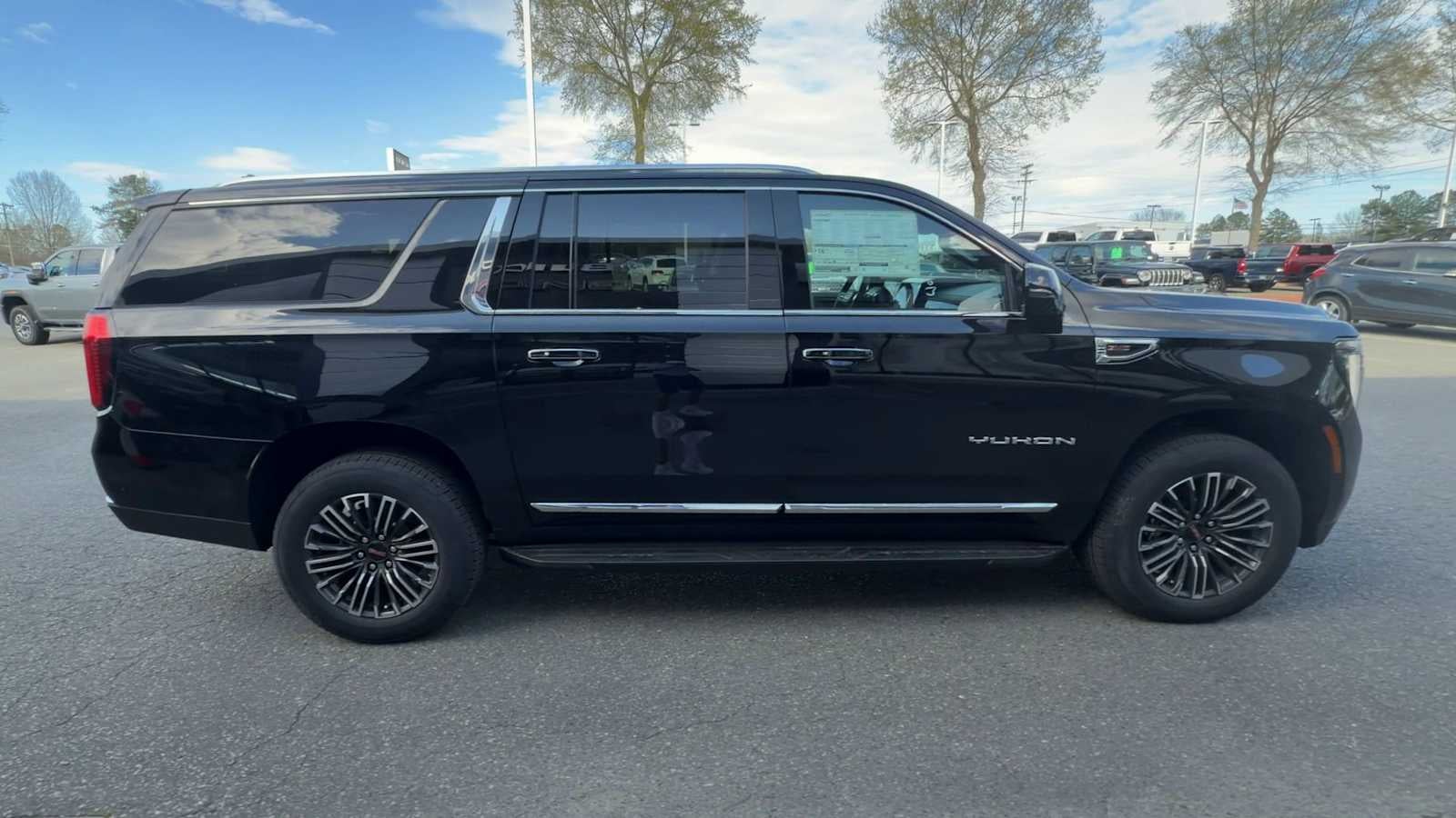 2026 GMC Yukon XL Elevation