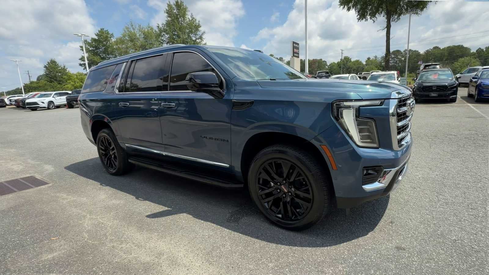 2026 GMC Yukon XL Elevation