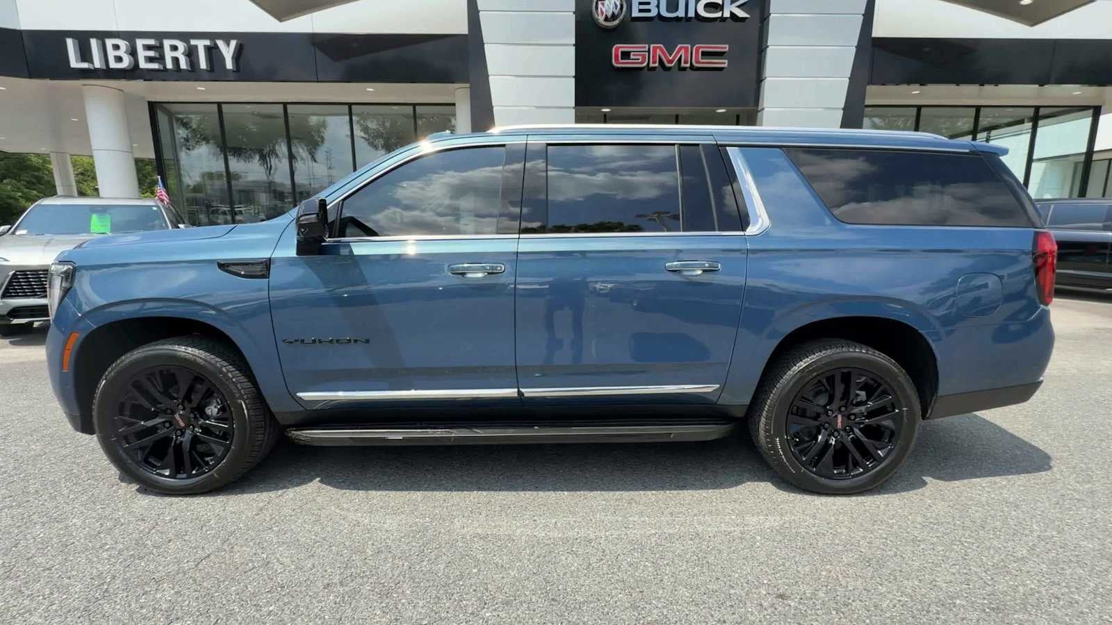 2026 GMC Yukon XL Elevation