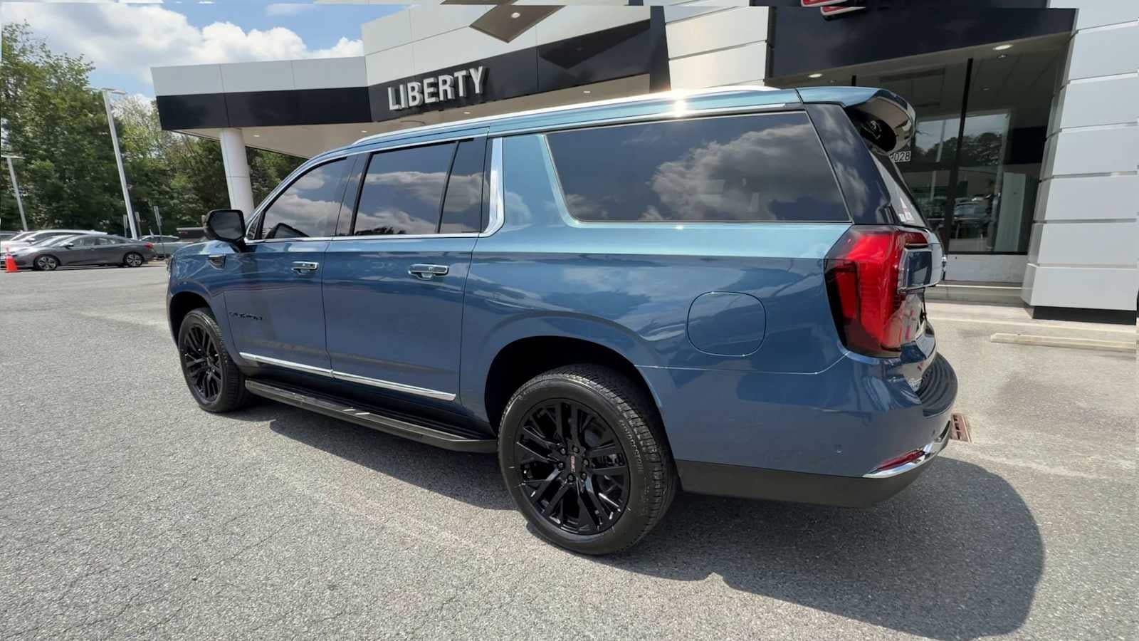 2026 GMC Yukon XL Elevation