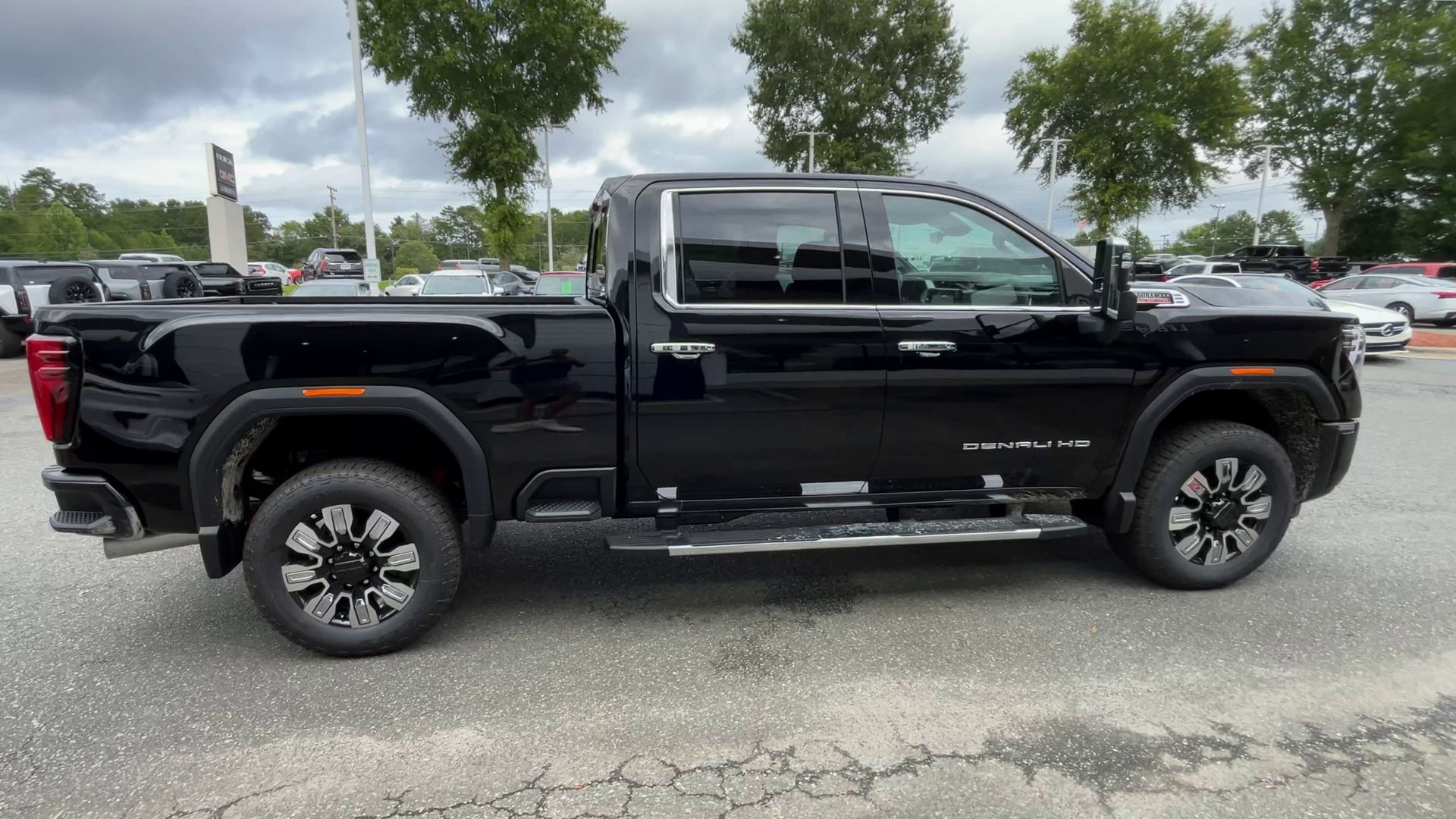 2025 GMC Sierra 2500 HD Denali