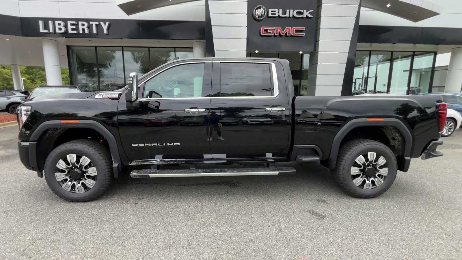 2025 GMC Sierra 2500 HD Denali