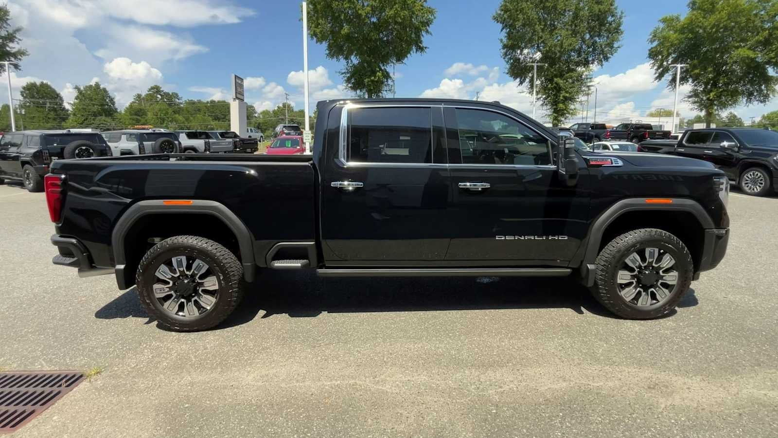 2025 GMC Sierra 2500 HD Denali