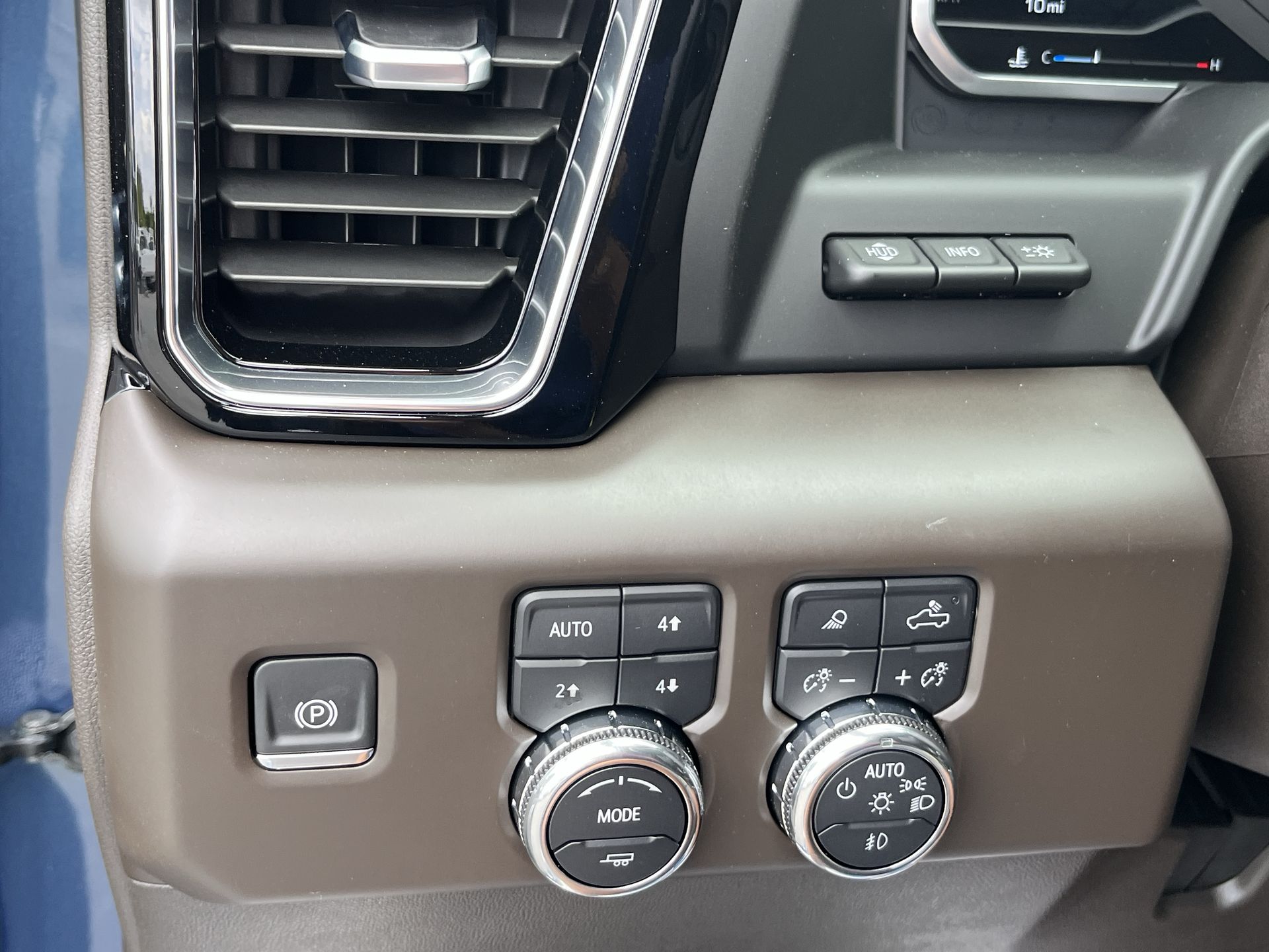 2025 GMC Sierra 2500 HD Denali