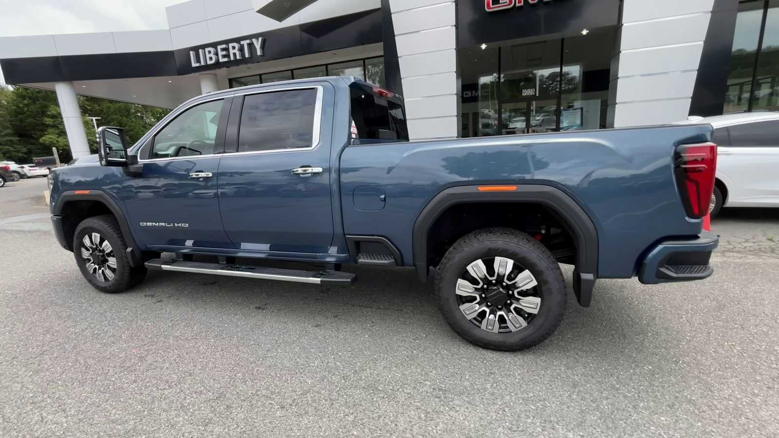 2025 GMC Sierra 2500 HD Denali