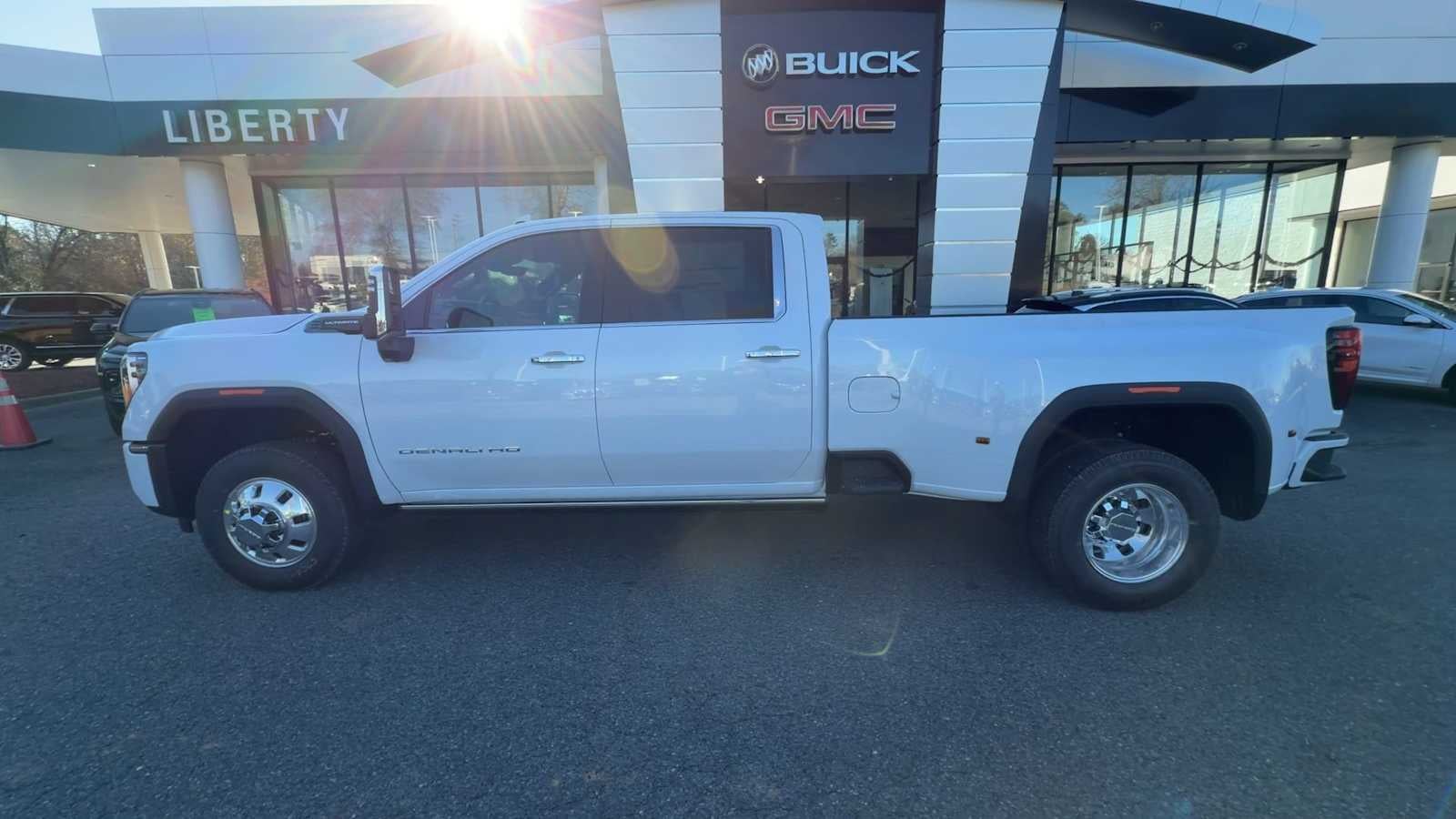 2026 GMC Sierra 3500 HD Denali Ultimate DRW