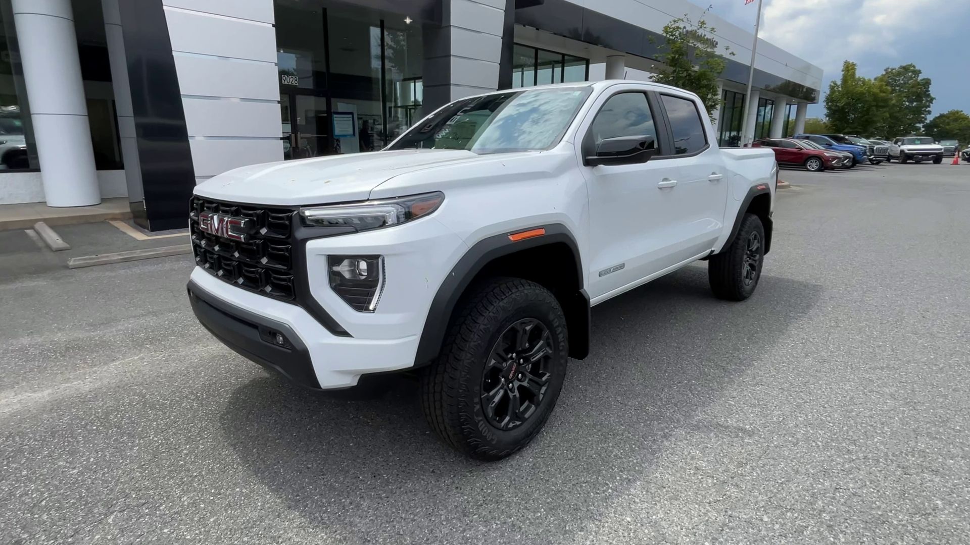 2025 GMC Canyon Elevation