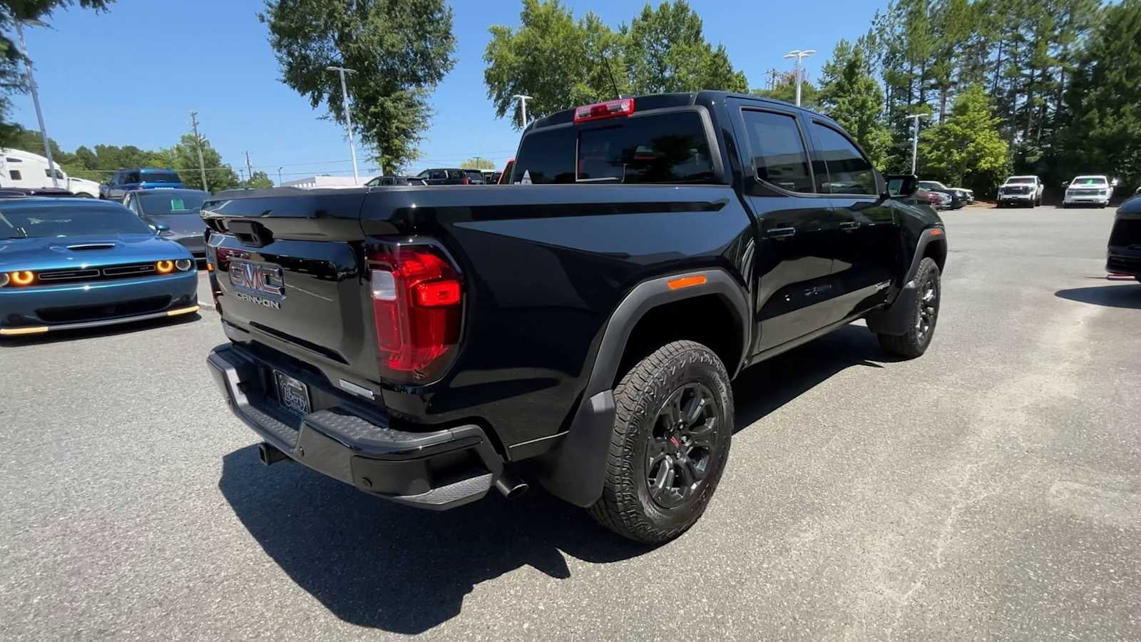 2025 GMC Canyon Elevation